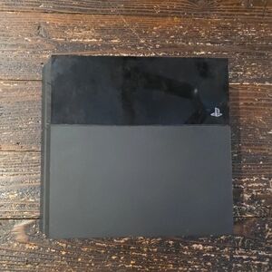 Sony PlayStation 4 Console